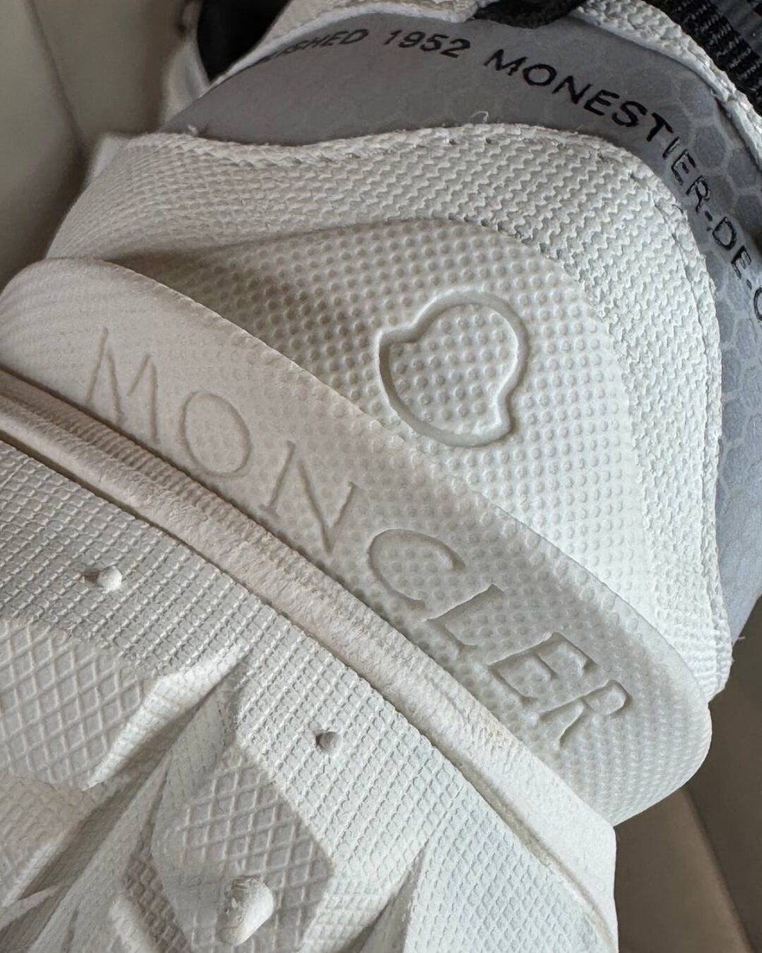 Кроссовки Moncler — изображение 6