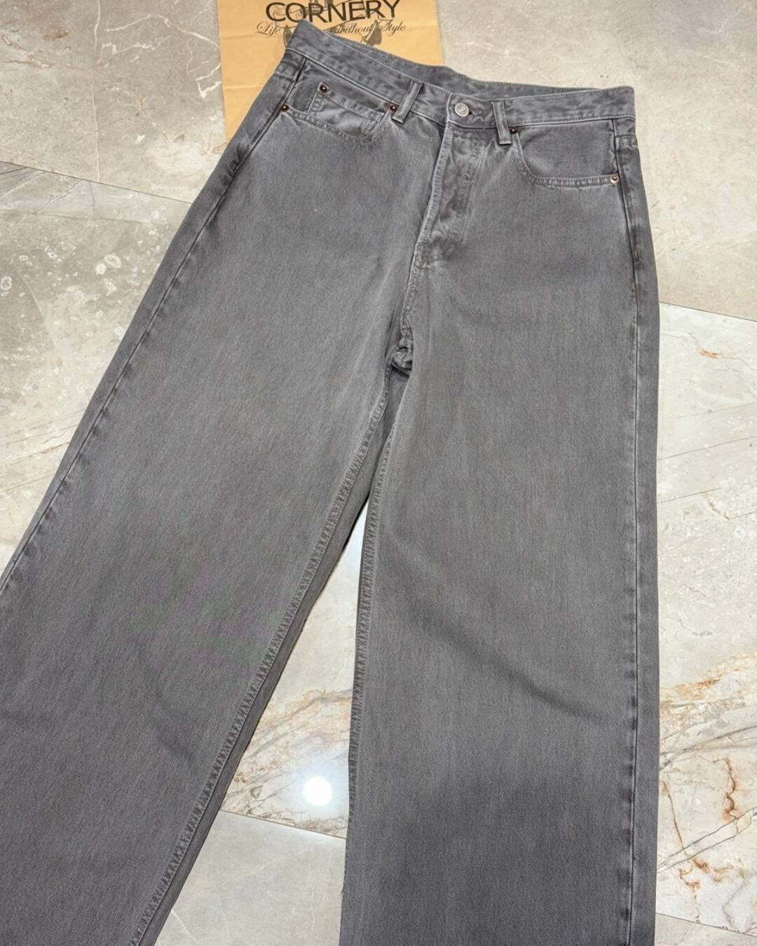 Джинсы Acne Studios — изображение 4