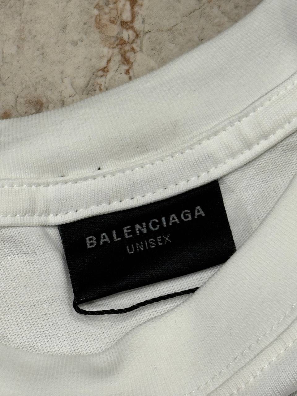 Футболка Balenciaga — фото 10