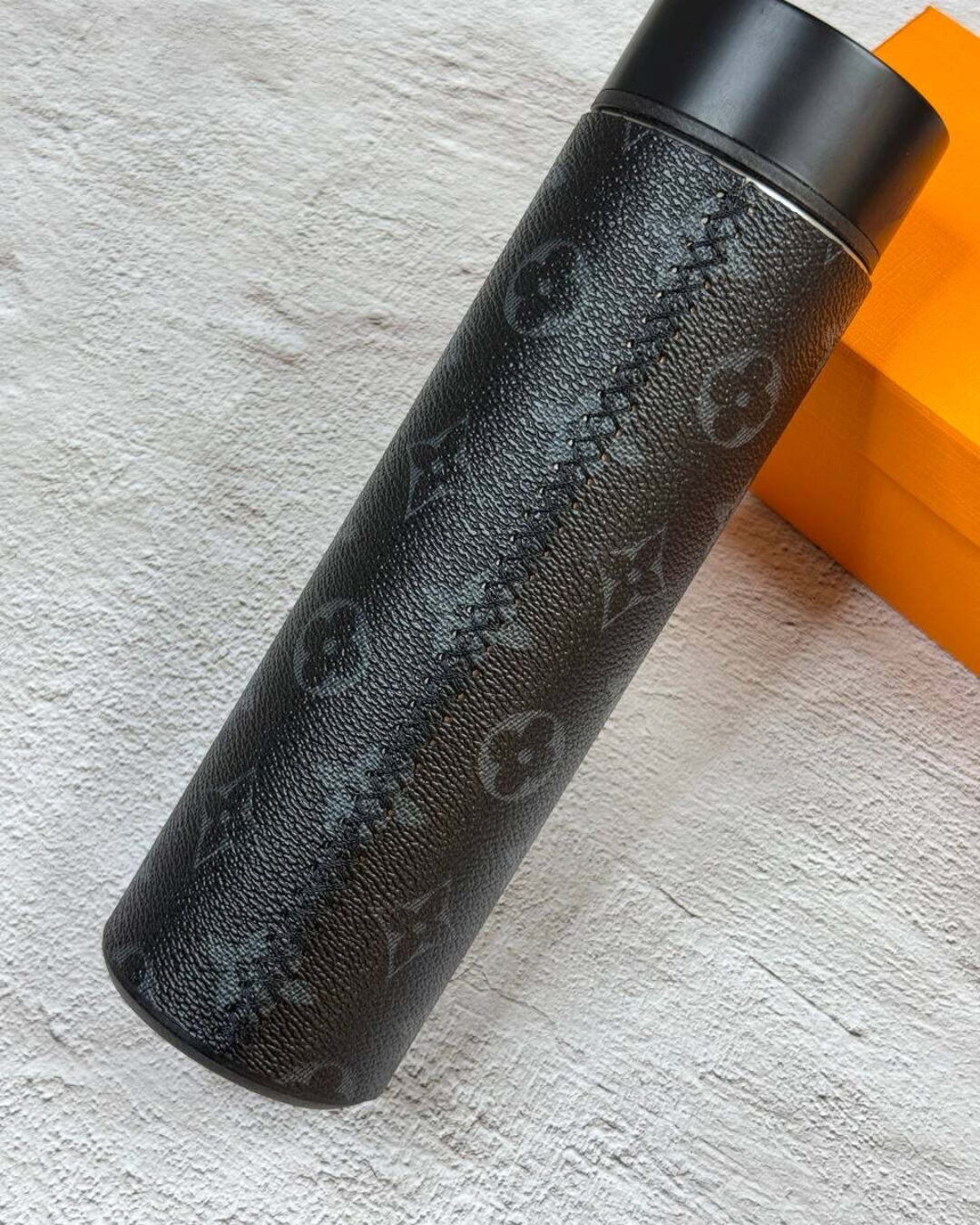 Термос Louis Vuitton — изображение 2