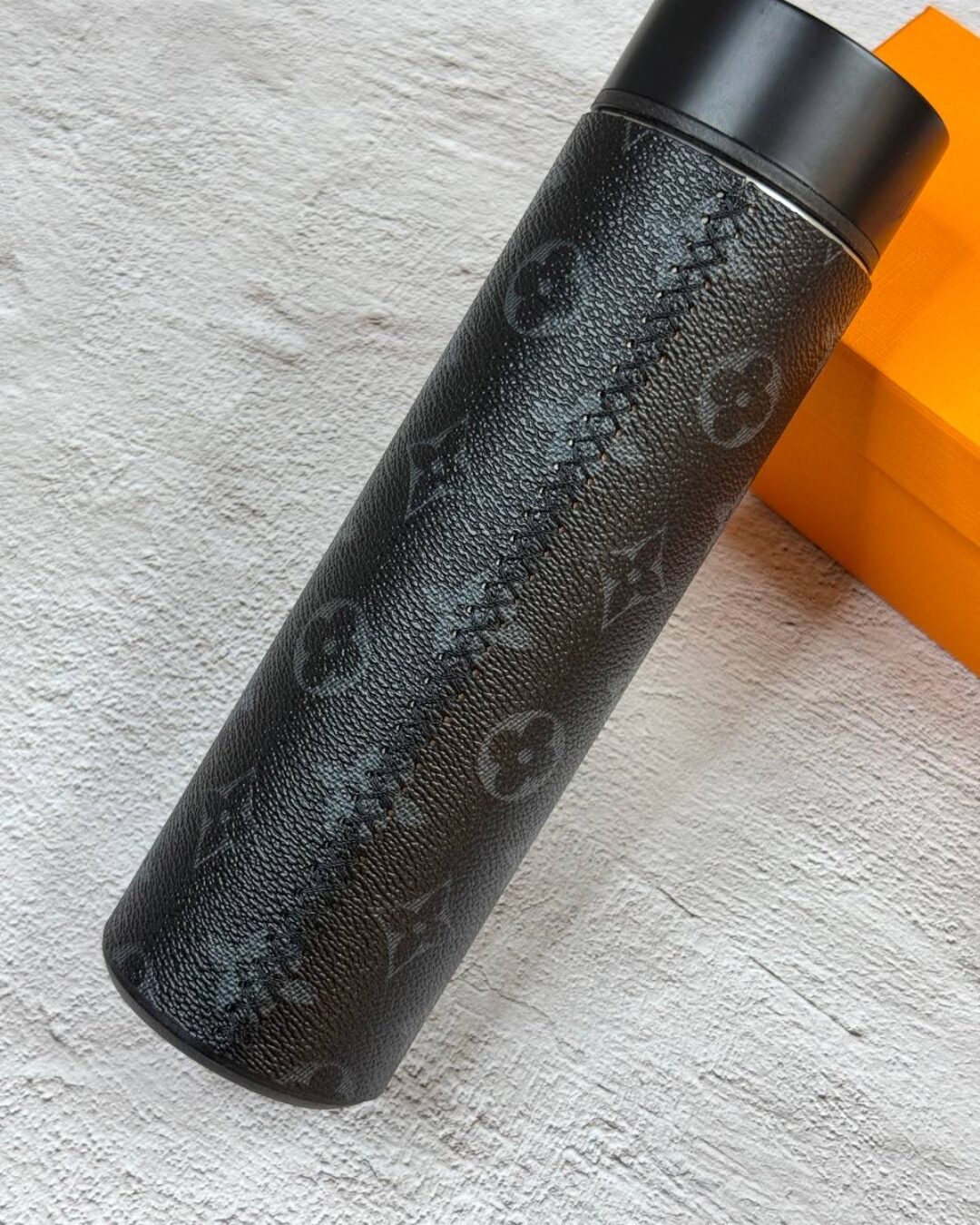 Термос Louis Vuitton — изображение 2