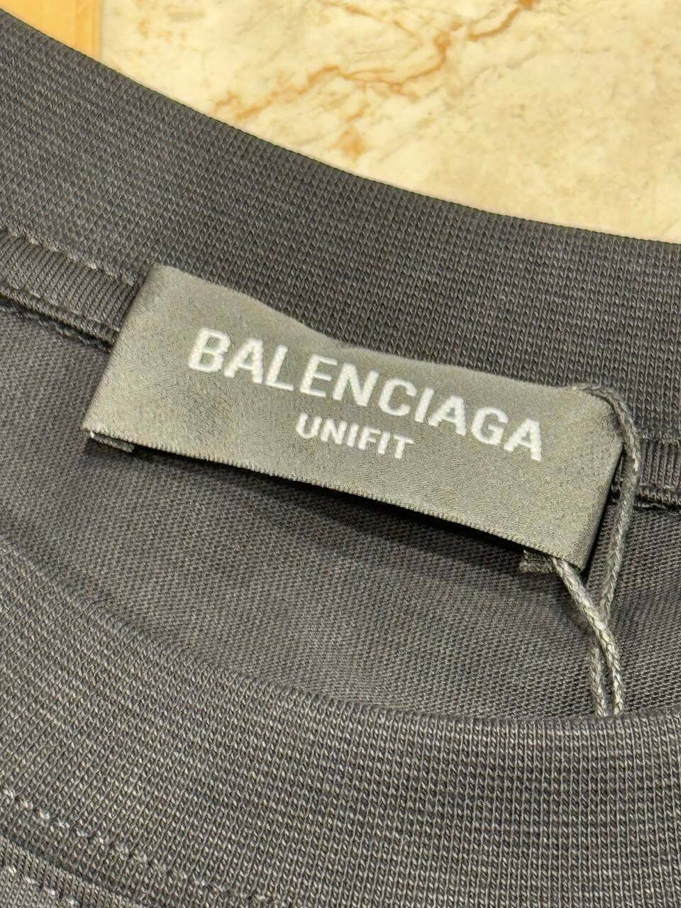 Футболка Balenciaga — фото 10