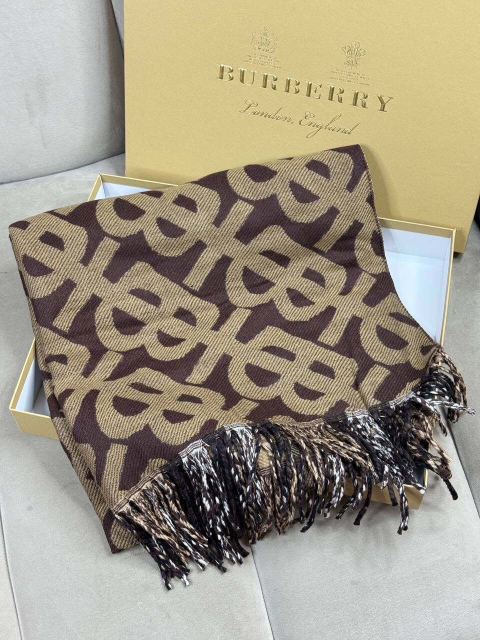 Шарф Burberry