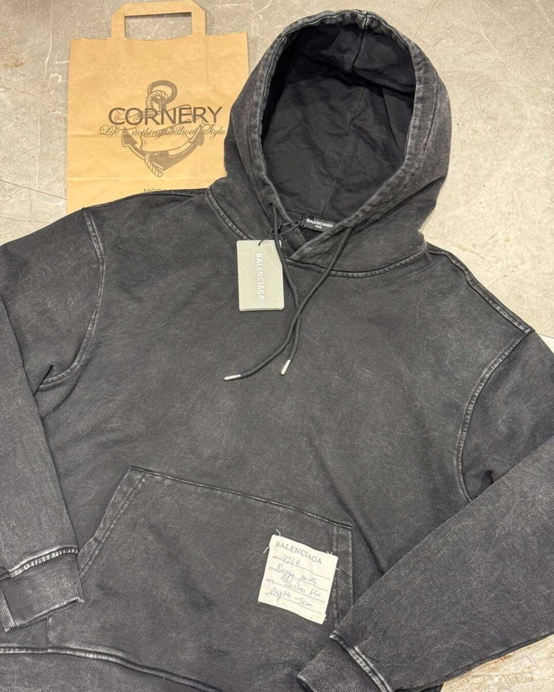 Худи Balenciaga — изображение 3