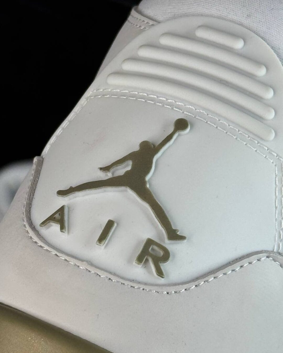 Кроссовки Nike Air Jordan Legacy 312 Year of the Dragon - Oil Green — изображение 8