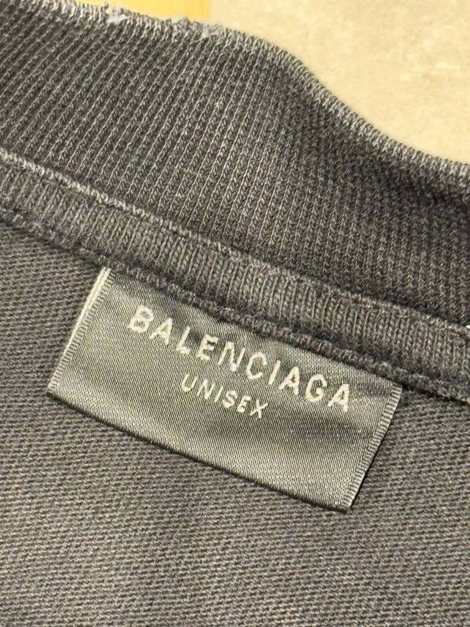 Футболка Balenciaga — фото 10