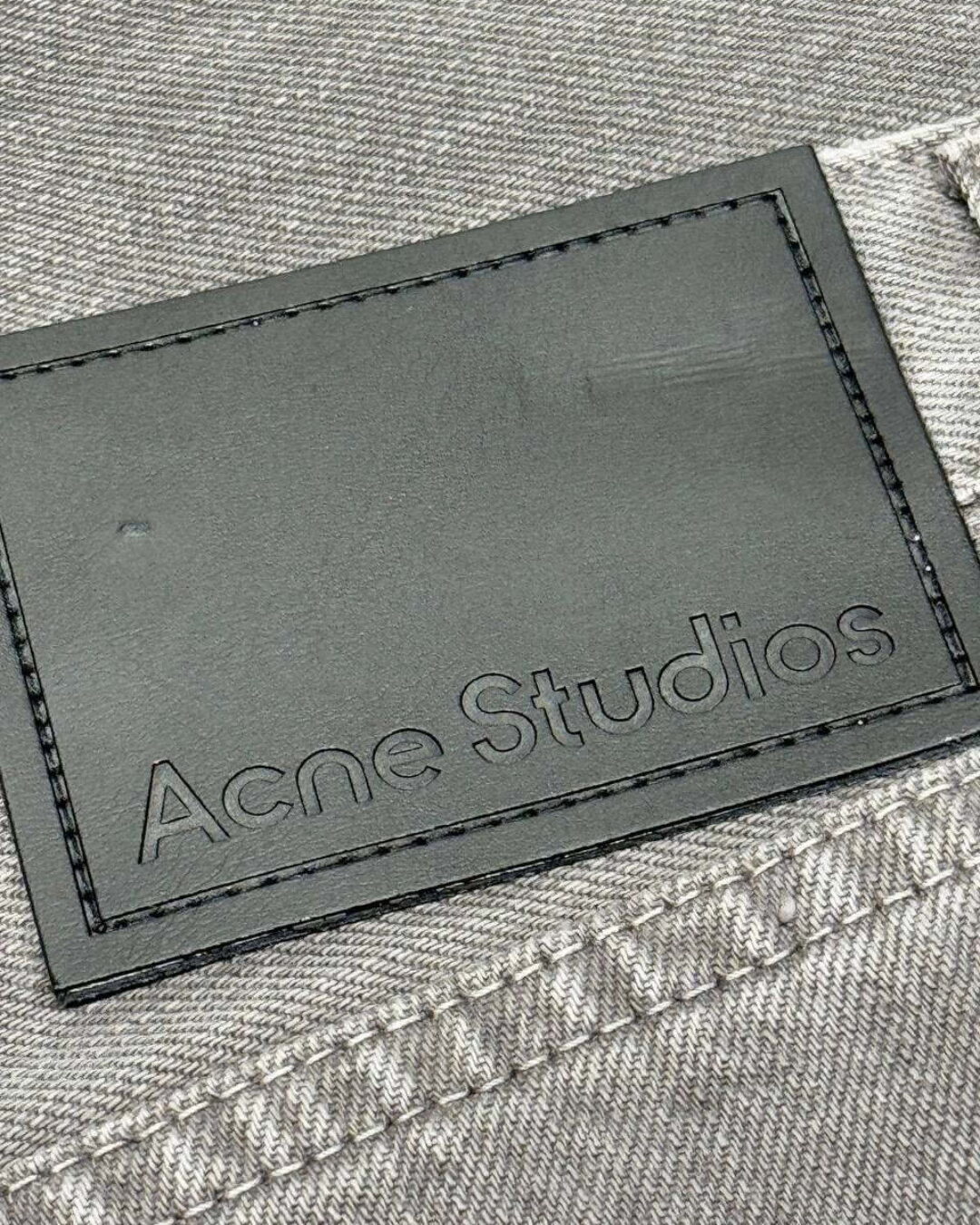 Джинсы Acne Studios — изображение 8