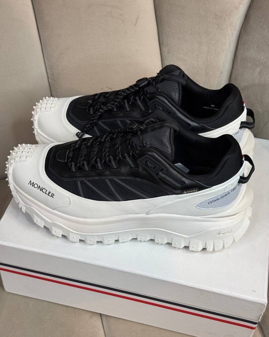 Кроссовки Moncler — изображение 2