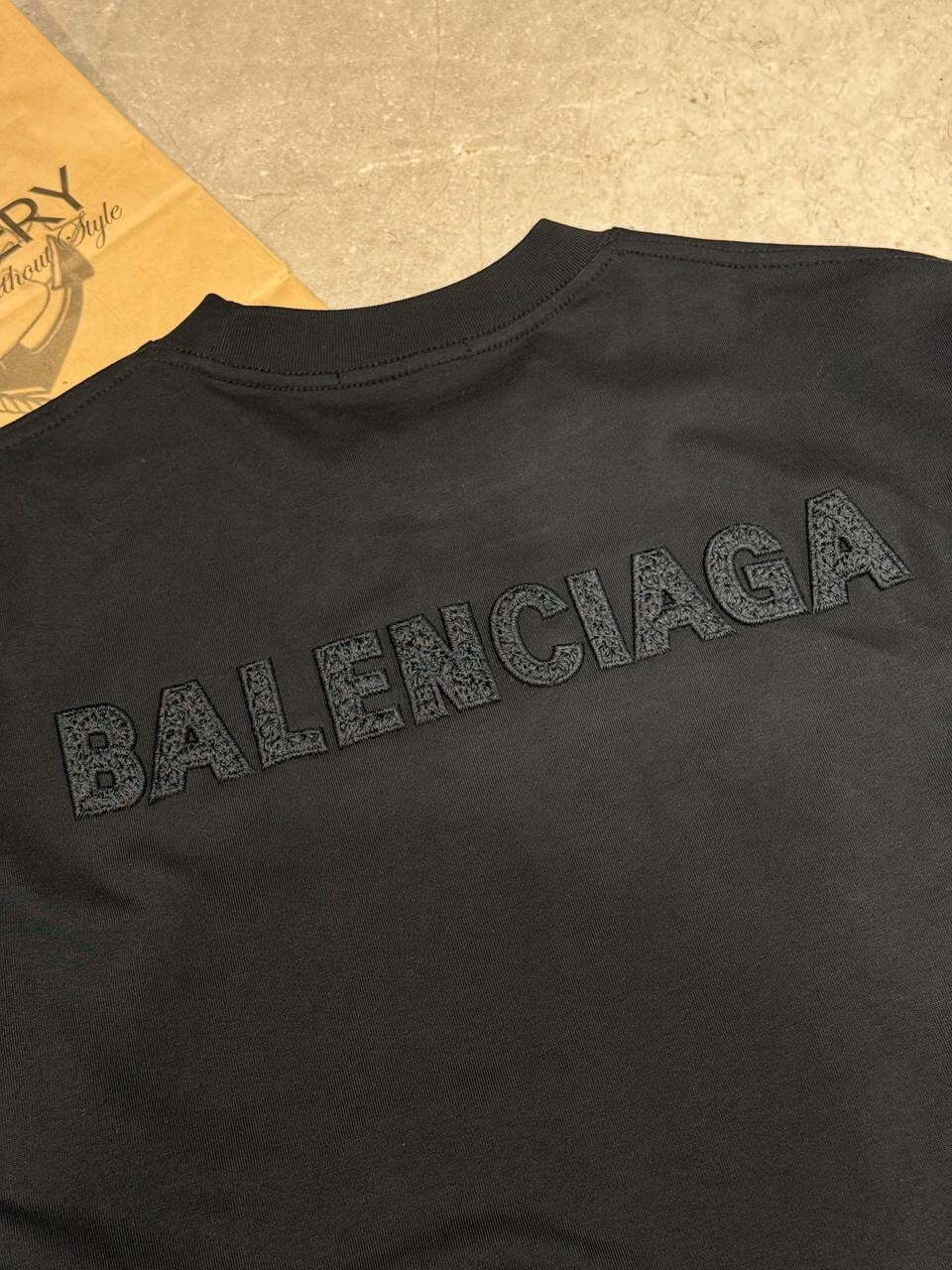Футболка Balenciaga — фото 9