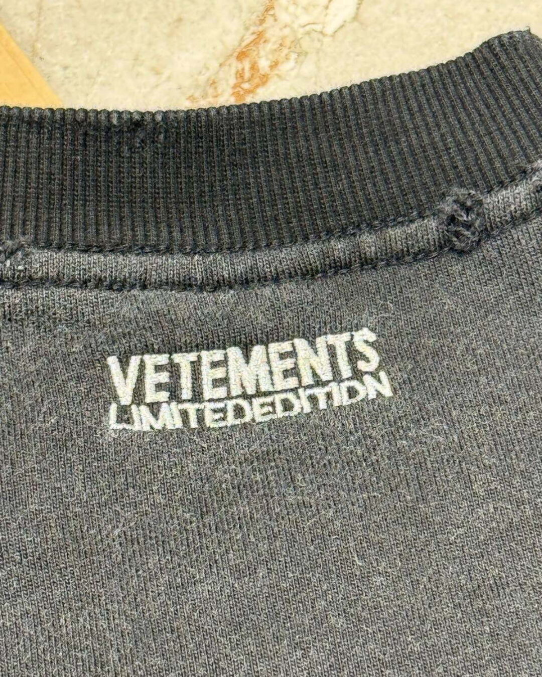 Кофта Vetements — изображение 8