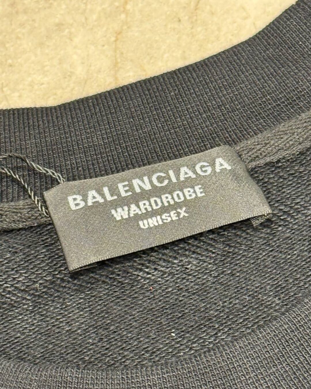 Кофта Balenciaga — изображение 8