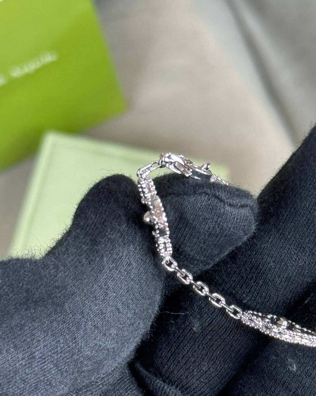 Браслет Van Cleef & Arpels Vintage Alhambra Silver/Reflective — изображение 7