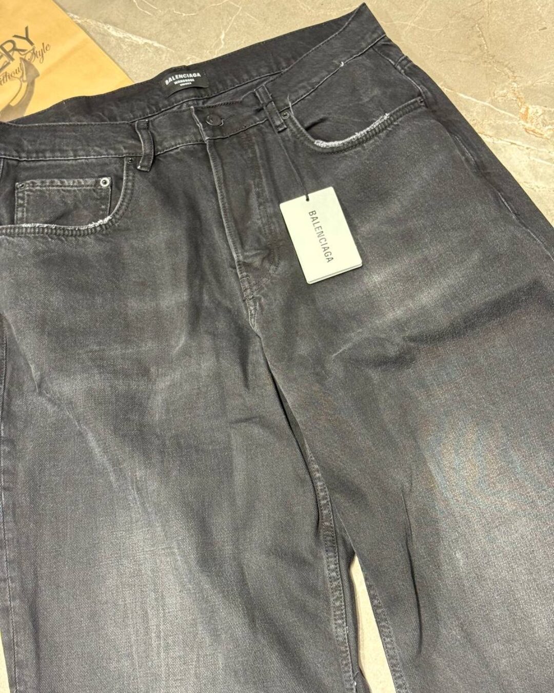 Джинсы Balenciaga — изображение 3