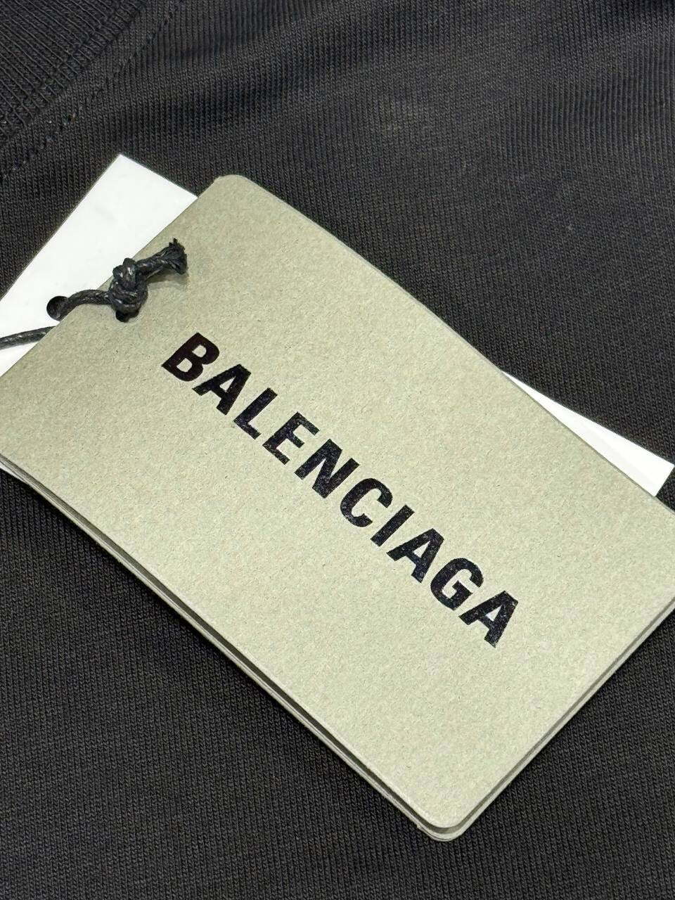 Футболка Balenciaga — фото 8