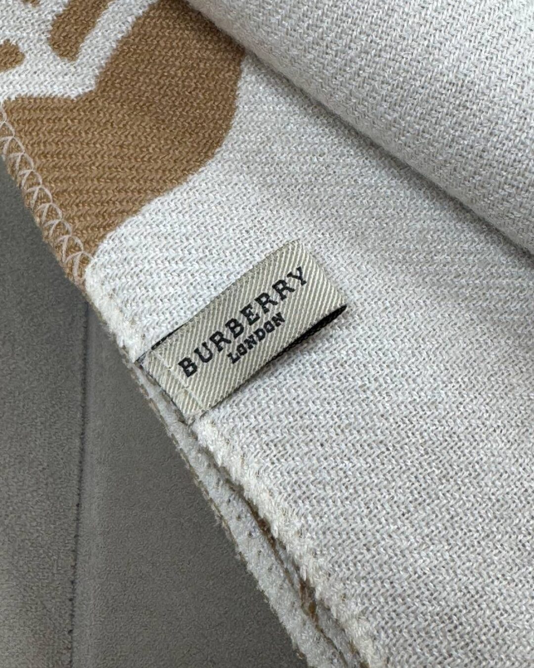 Шарф Burberry — изображение 3