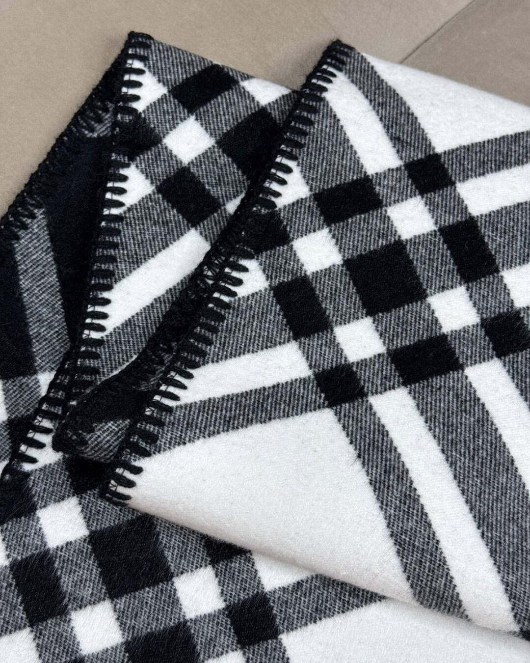 Шарф Burberry — изображение 6