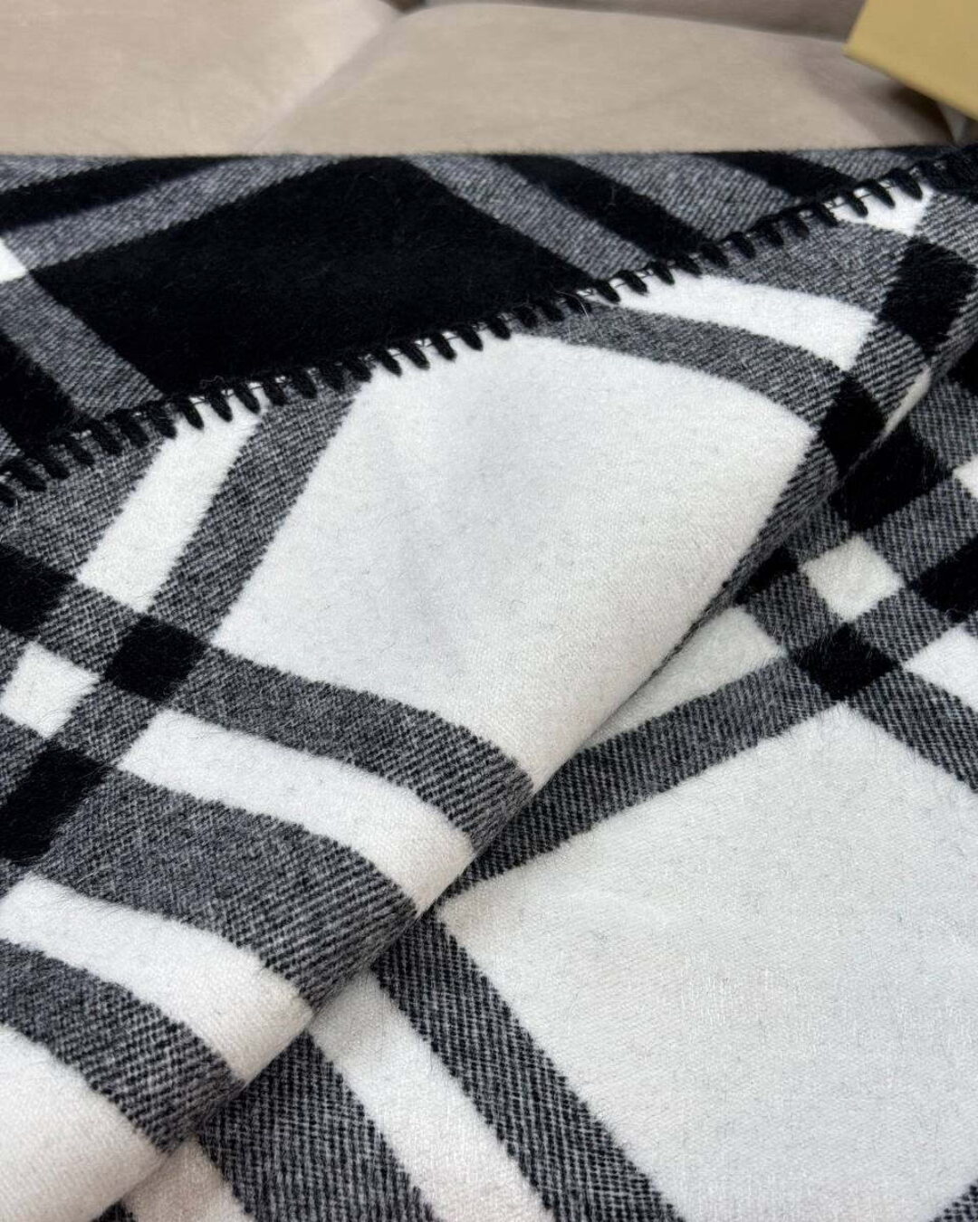 Шарф Burberry — изображение 8