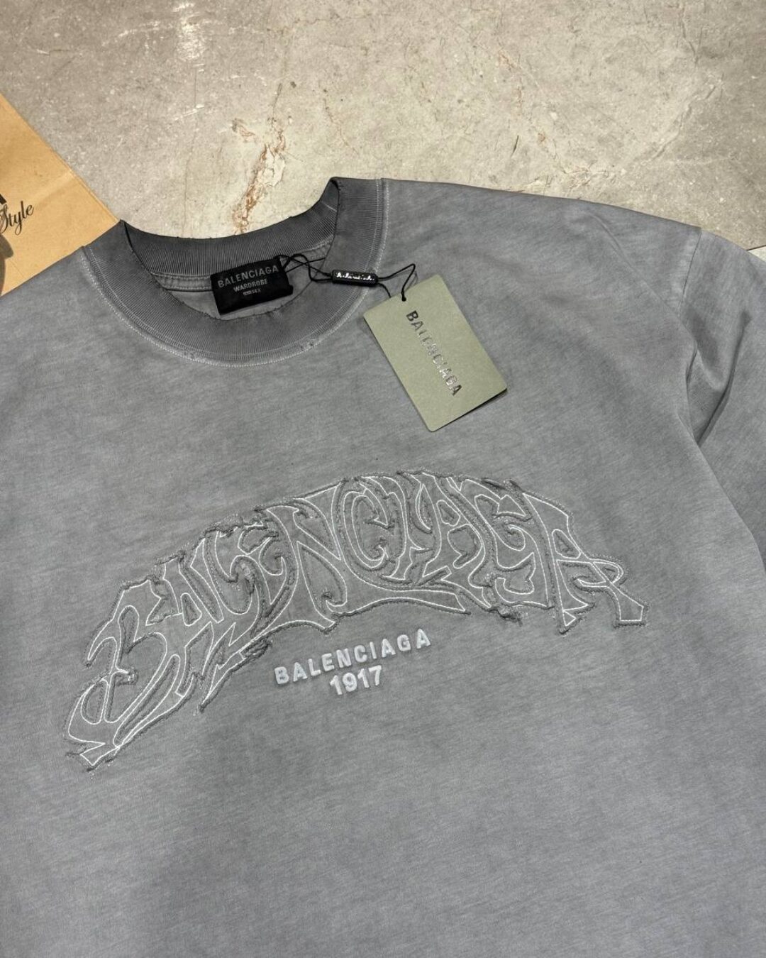 Футболка Balenciaga — изображение 3