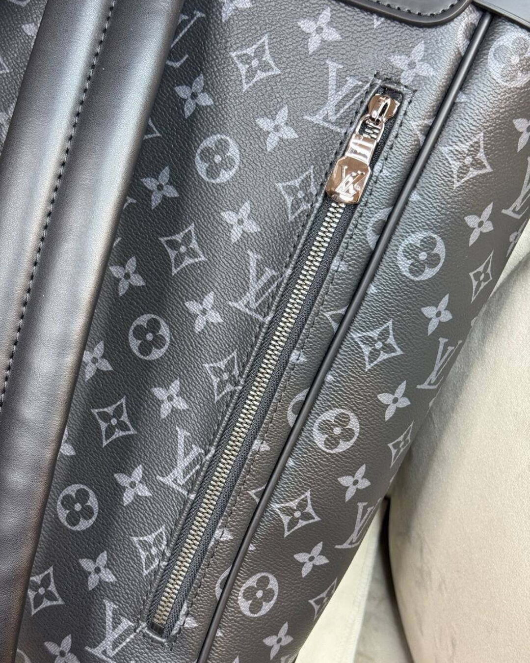 Рюкзак Louis Vuitton — изображение 5