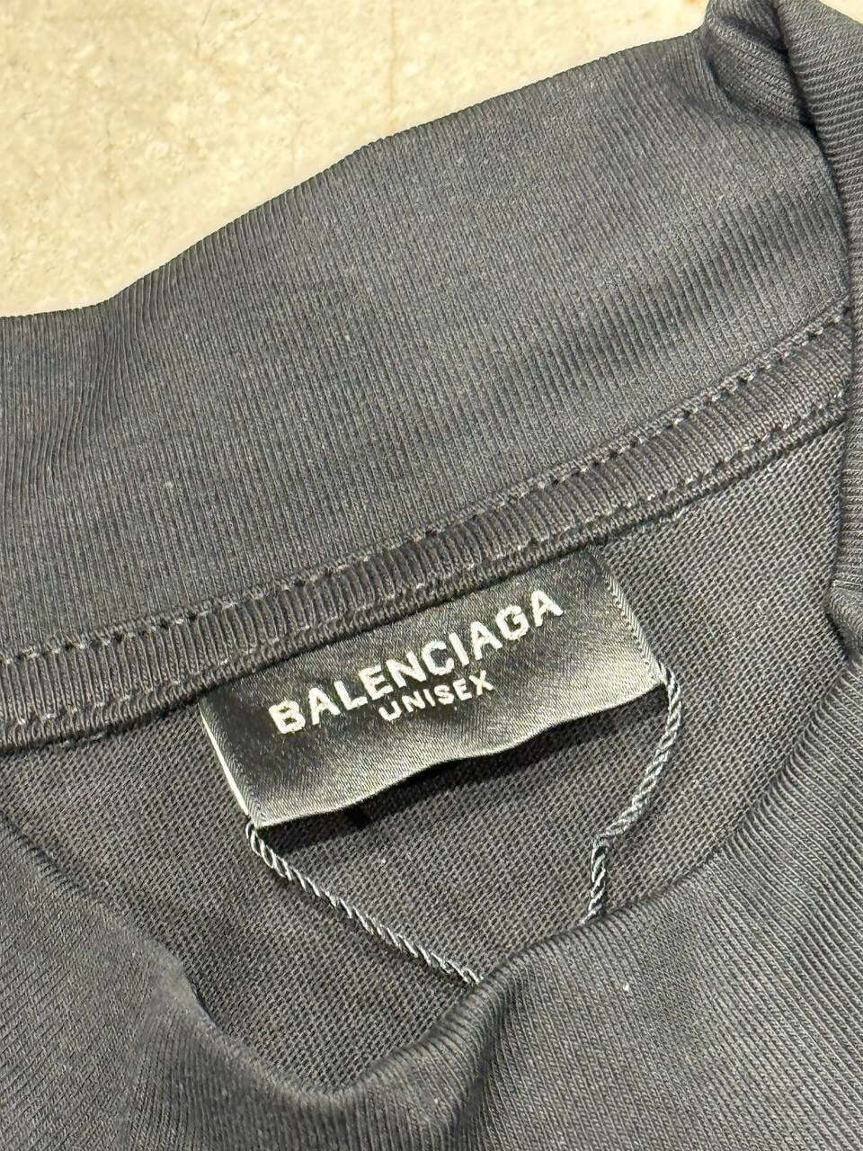 Футболка Balenciaga — фото 7