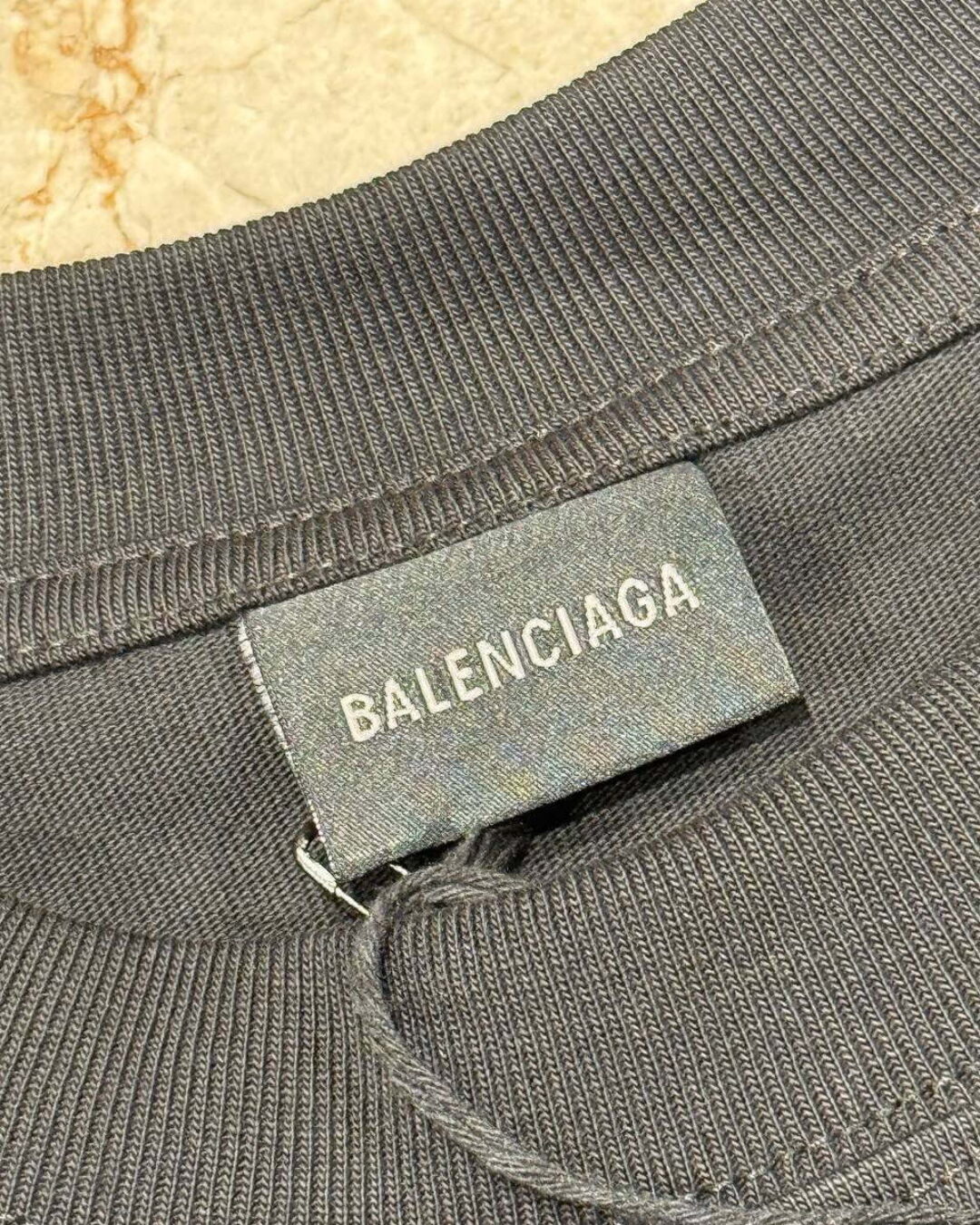 Футболка Balenciaga — изображение 5