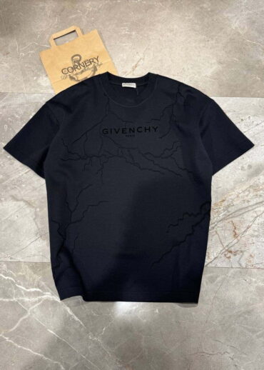 Футболка Givenchy