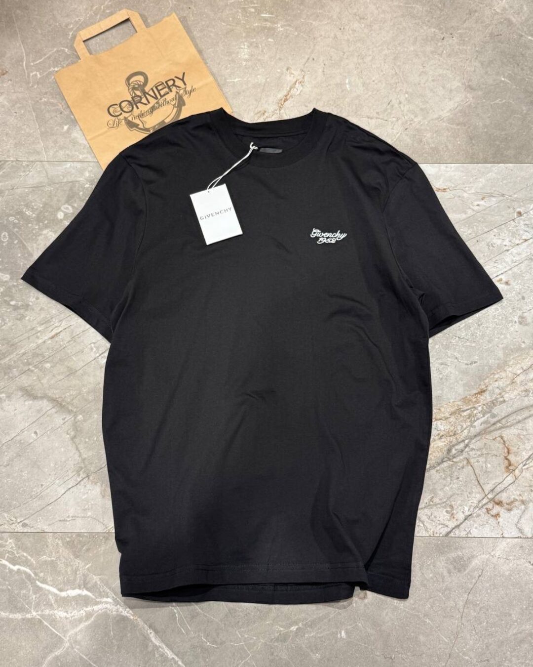 Футболка Givenchy