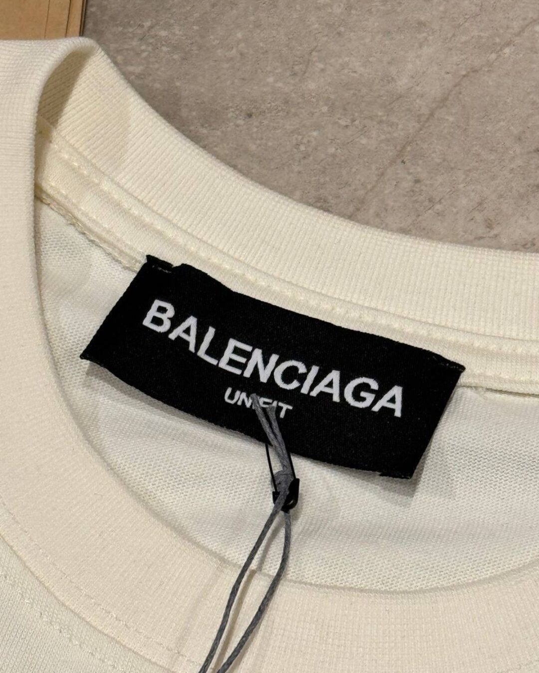 Футболка Balenciaga — изображение 8