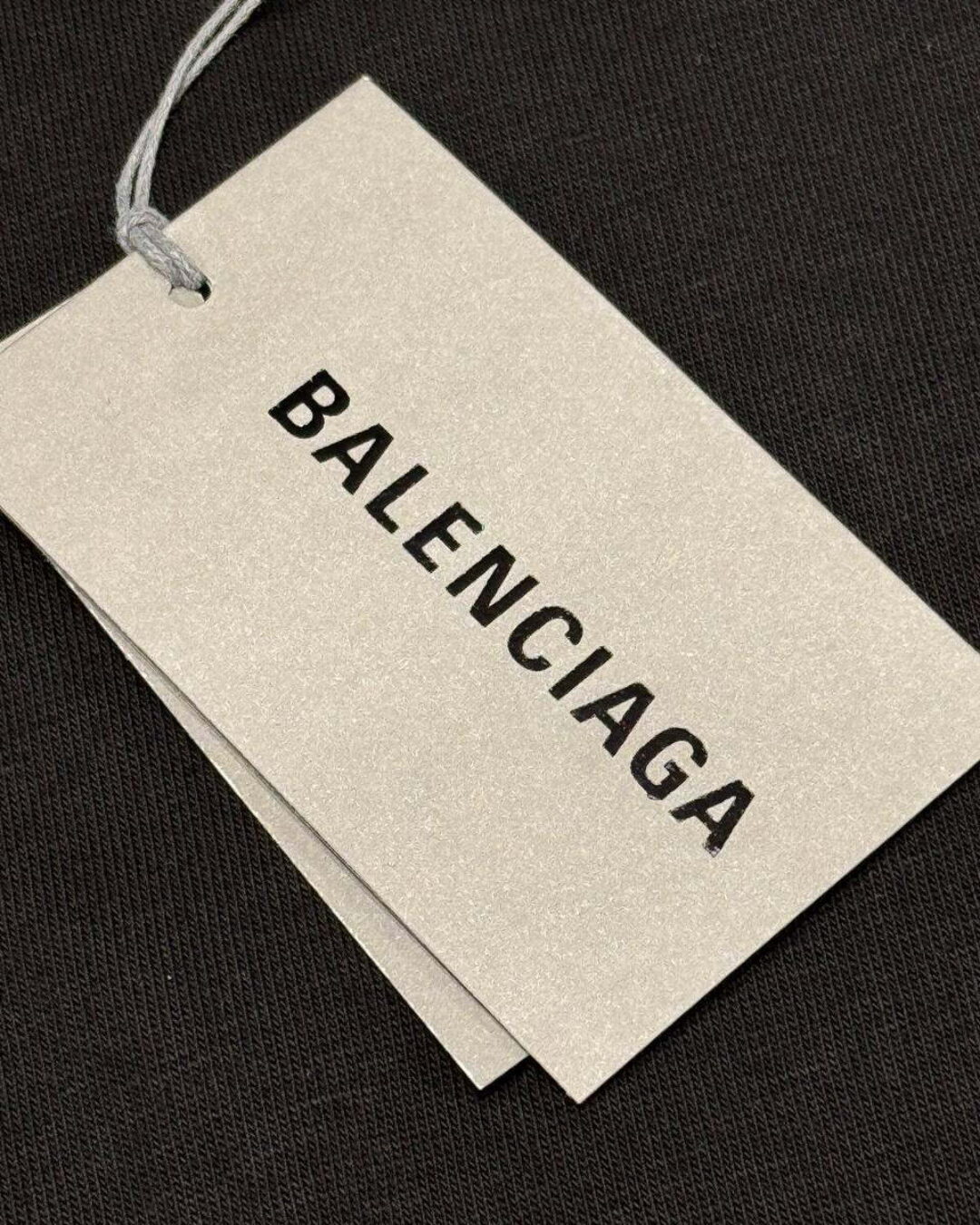 Футболка Balenciaga — изображение 6