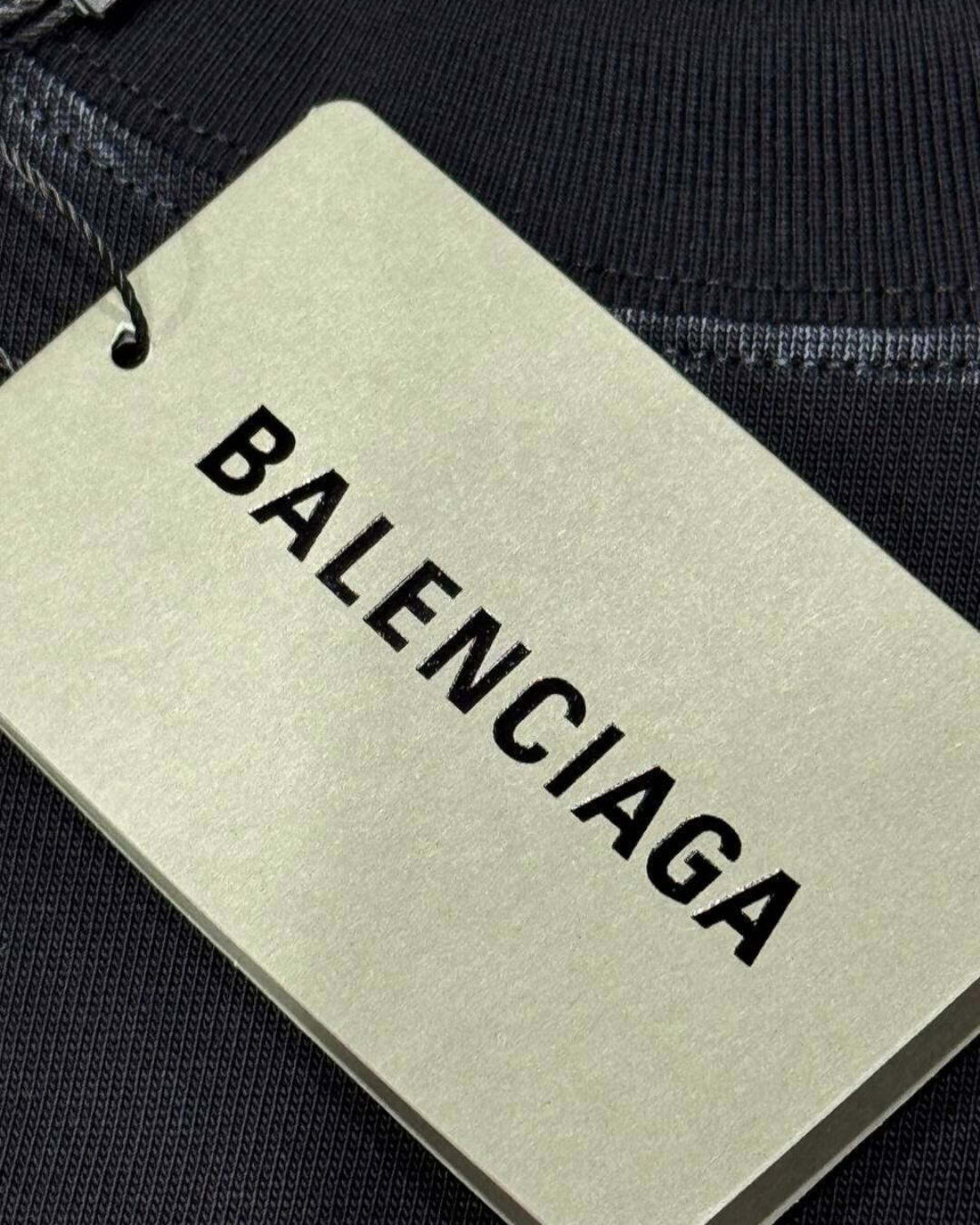 Футболка Balenciaga — изображение 6