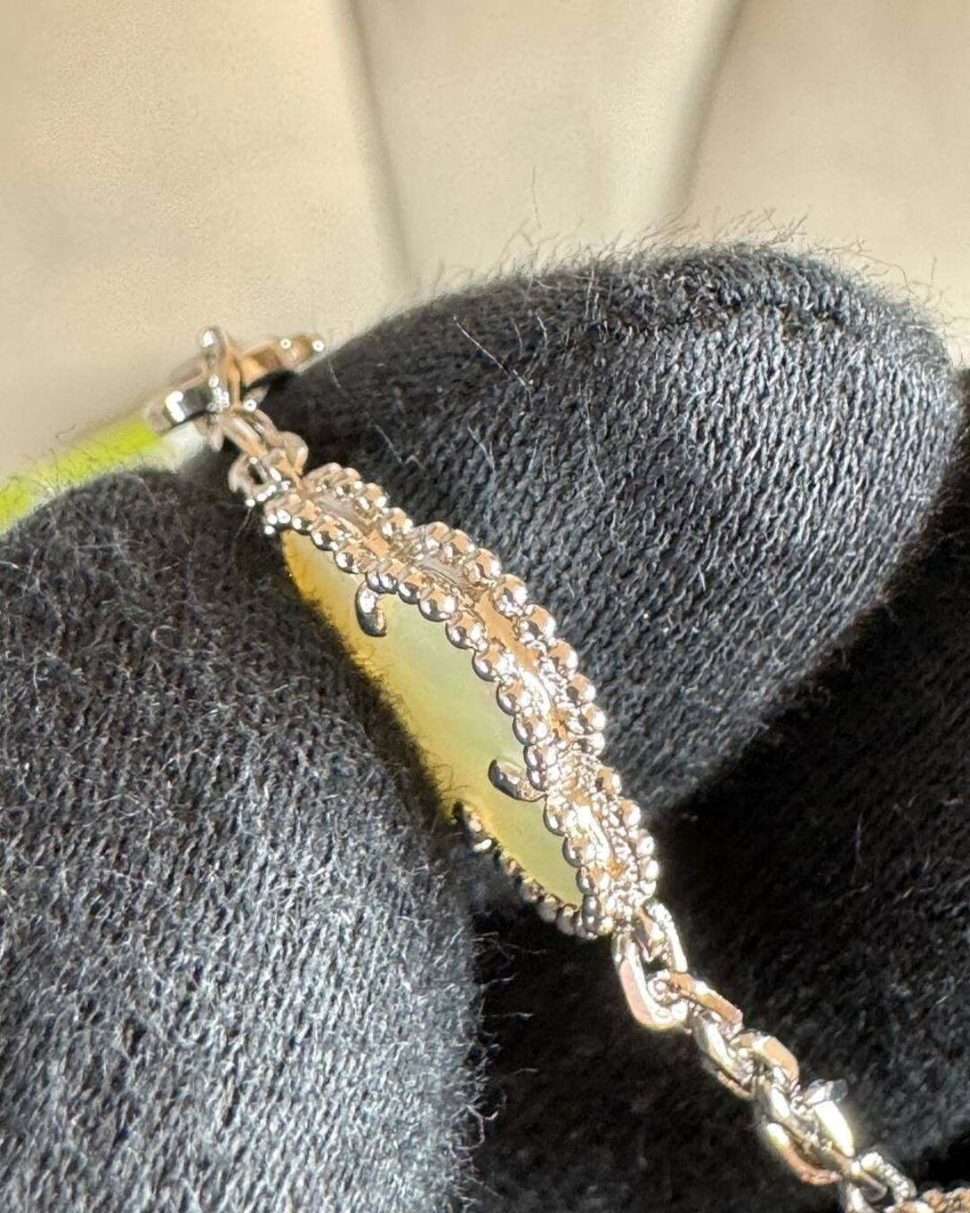 Браслет Van Cleef & Arpels Vintage Alhambra Silver/White — изображение 4