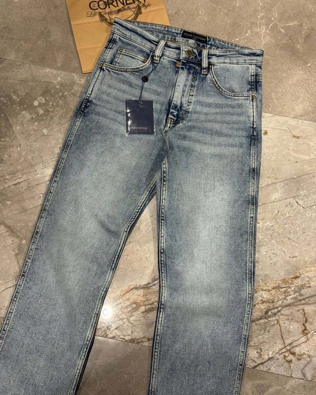 Джинсы Louis Vuitton — изображение 5