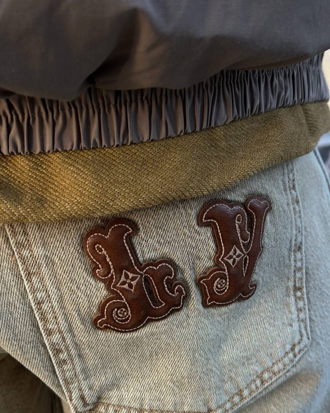 Джинсы Louis Vuitton — изображение 6