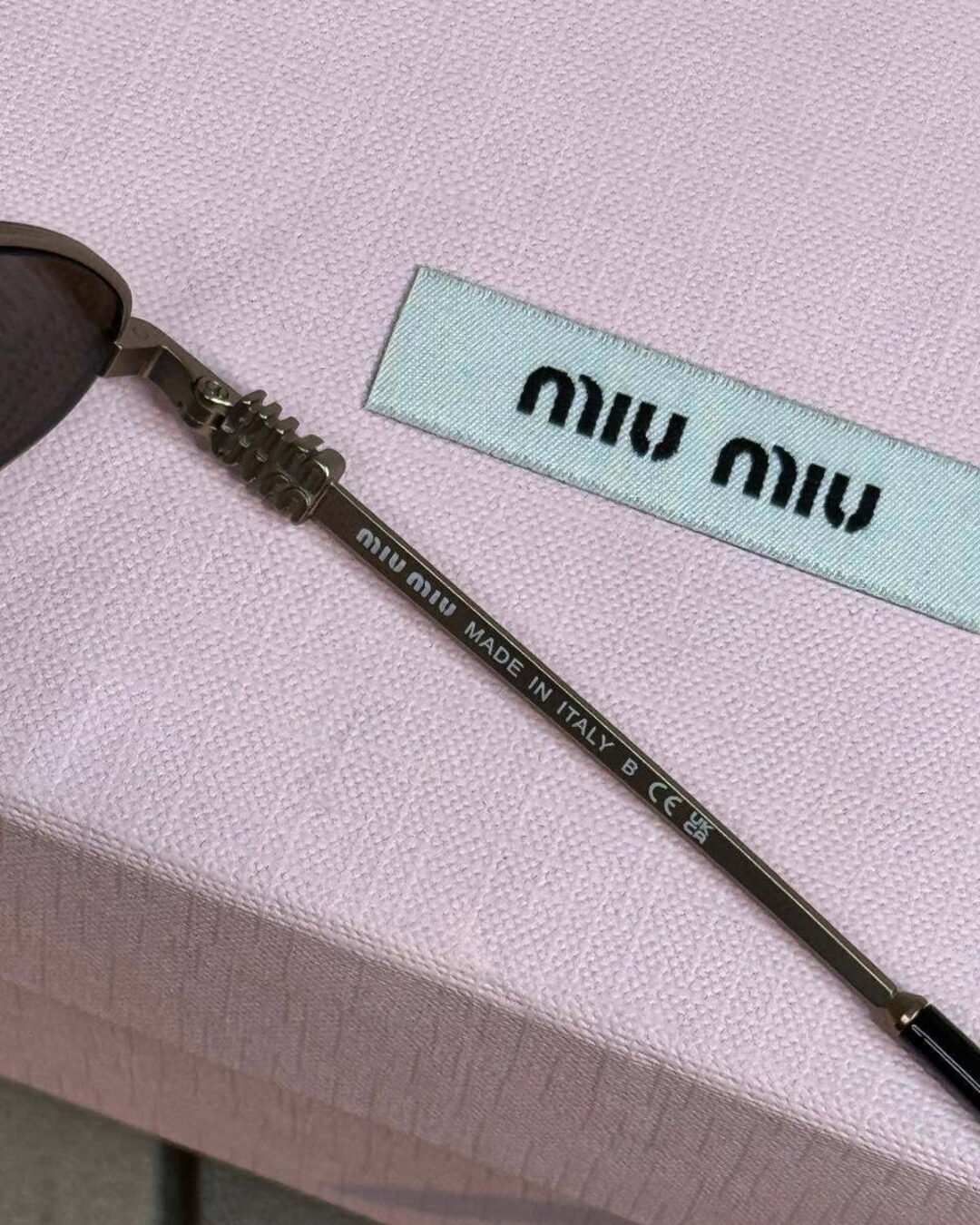 Очки Miu Miu — изображение 7