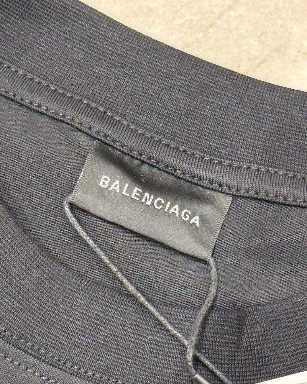 Футболка Balenciaga — изображение 8
