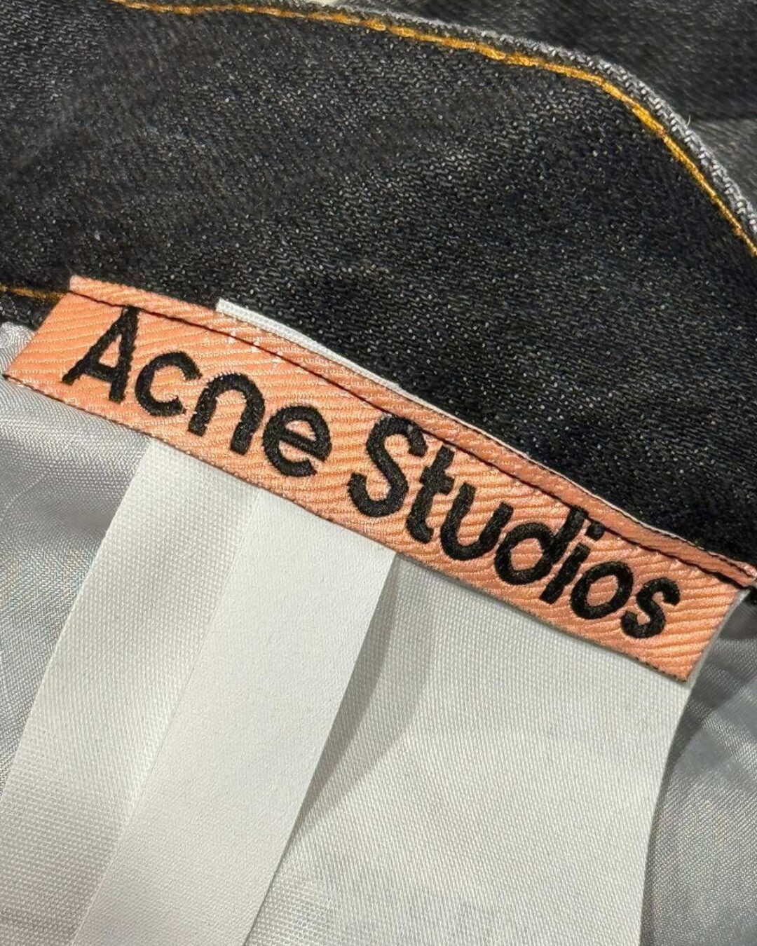 Джинсы Acne Studios — изображение 7