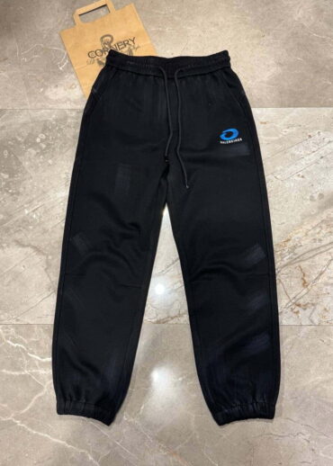 Спортивные штаны Balenciaga