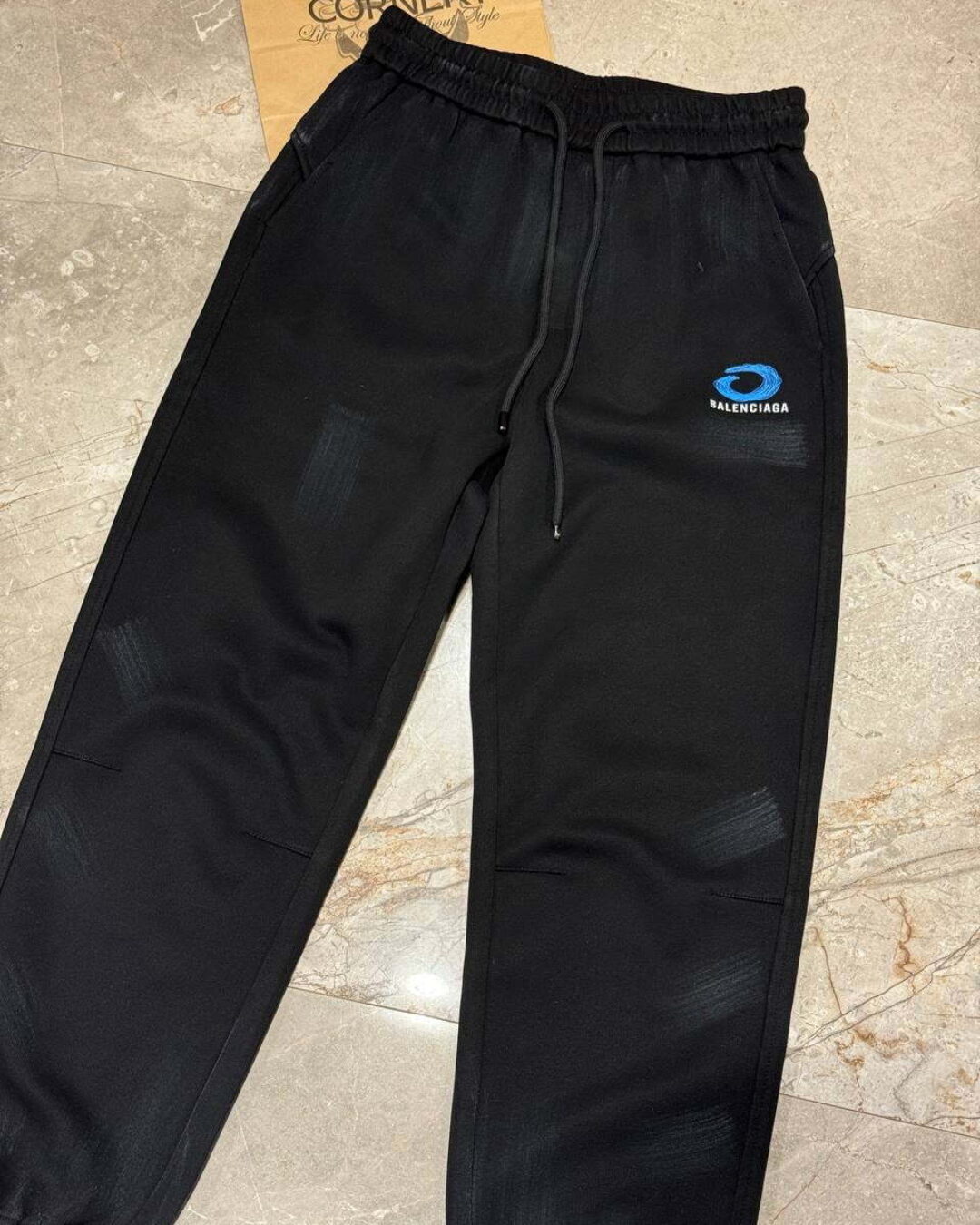 Спортивные штаны Balenciaga — изображение 5