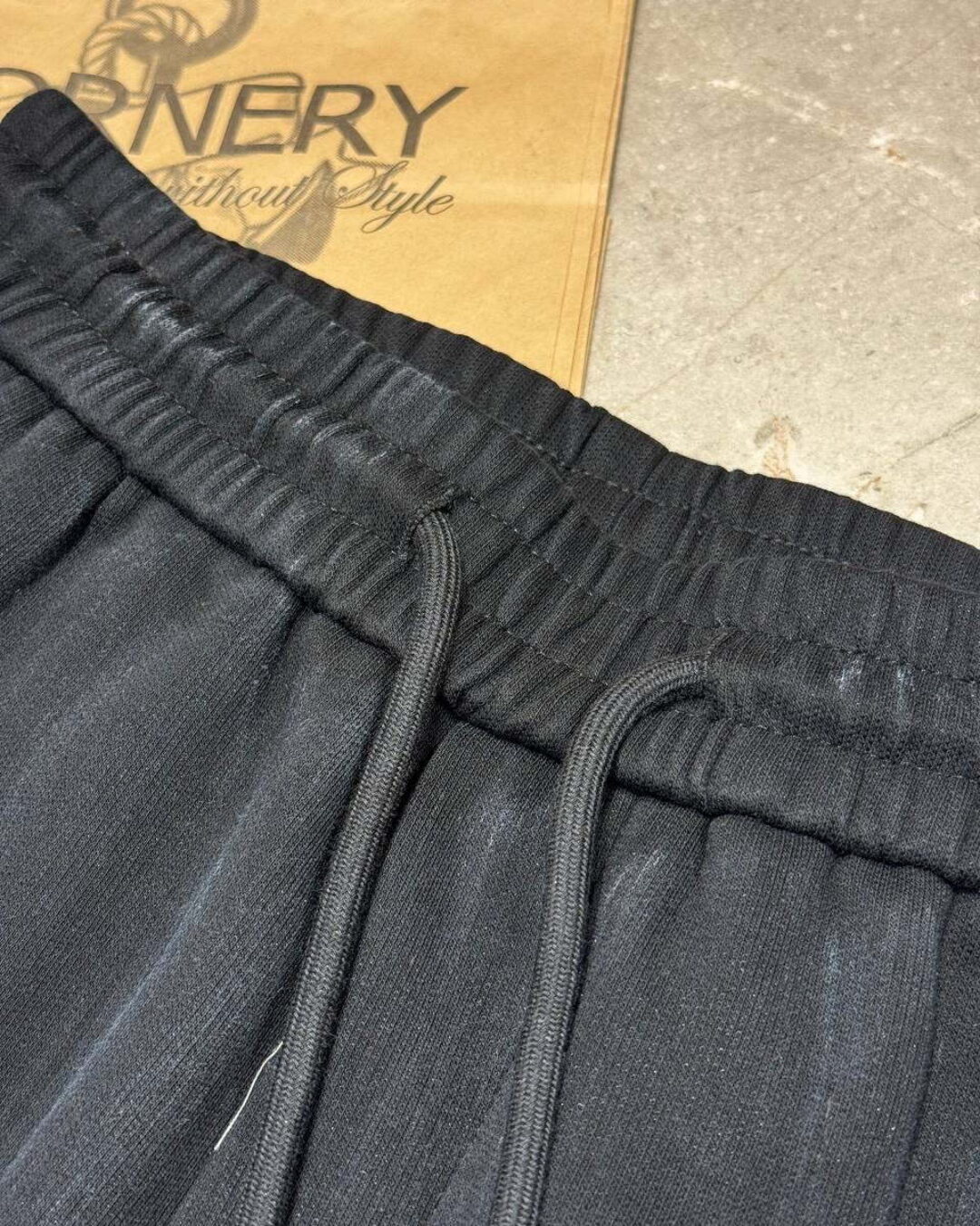 Спортивные штаны Balenciaga — изображение 6