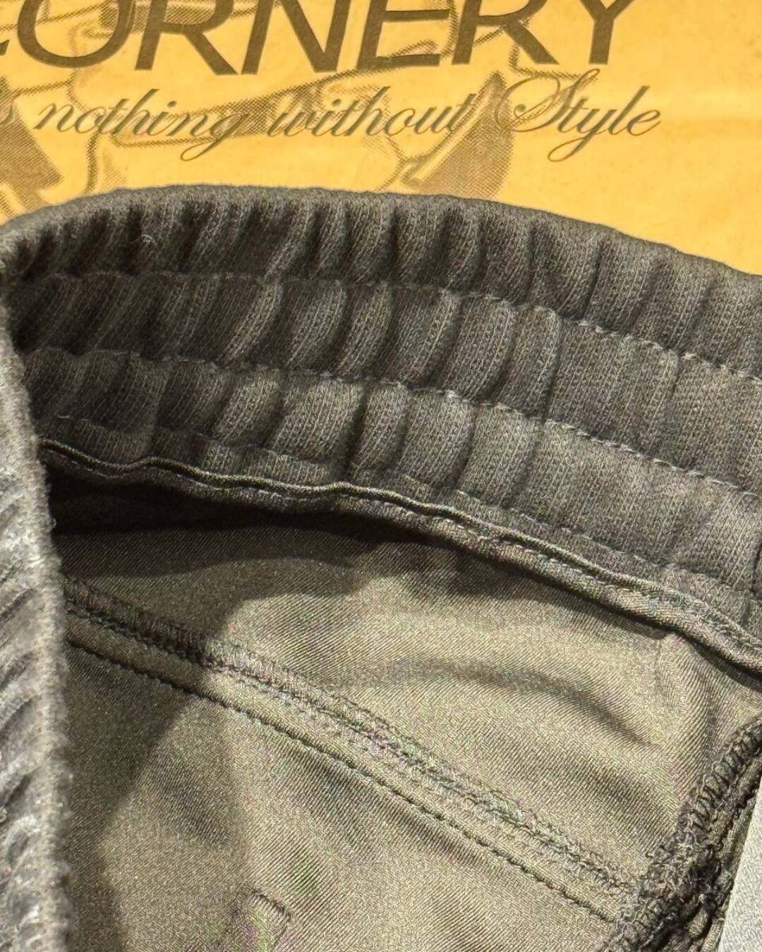 Спортивные штаны Balenciaga — изображение 9