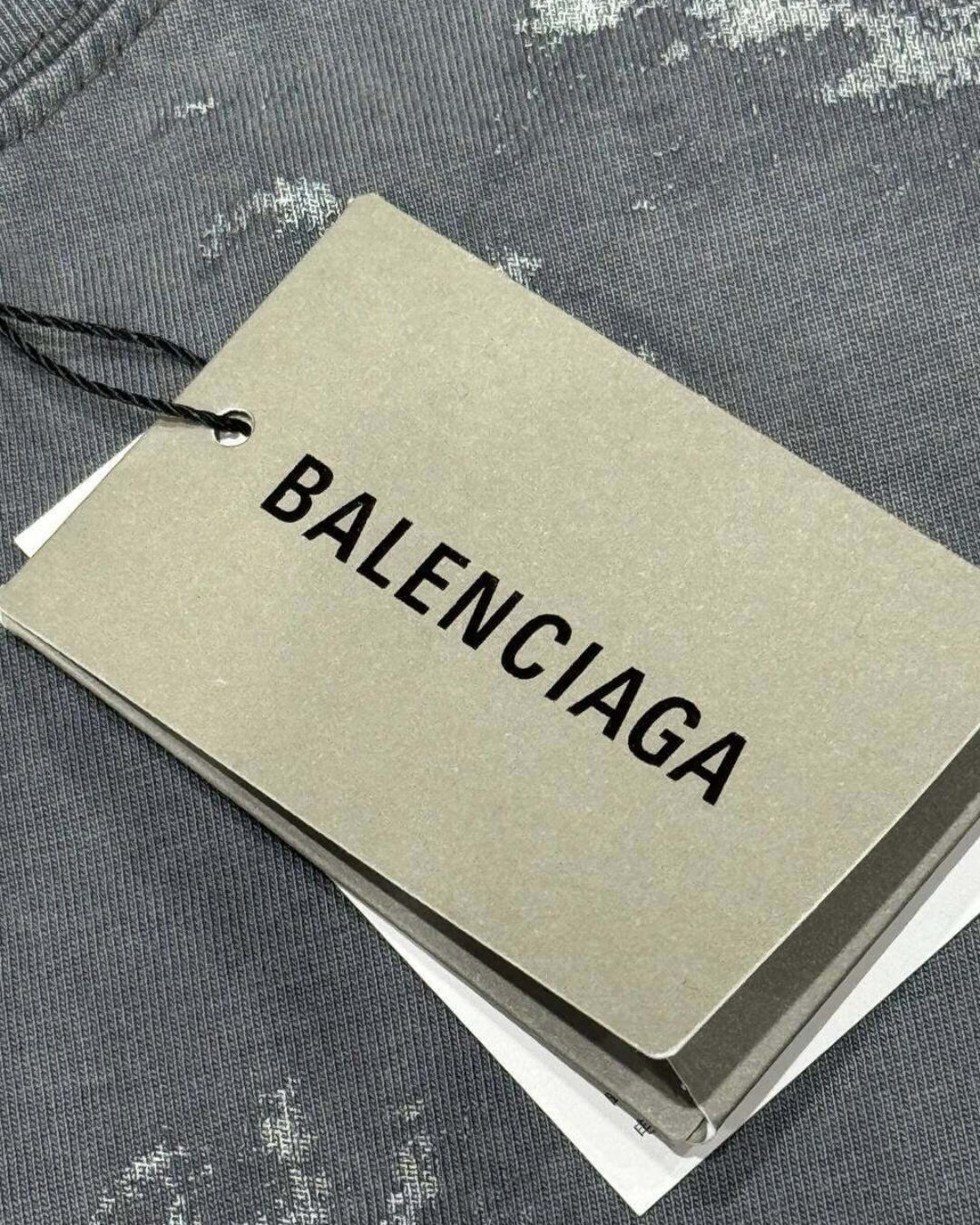 Футболка Balenciaga — изображение 8
