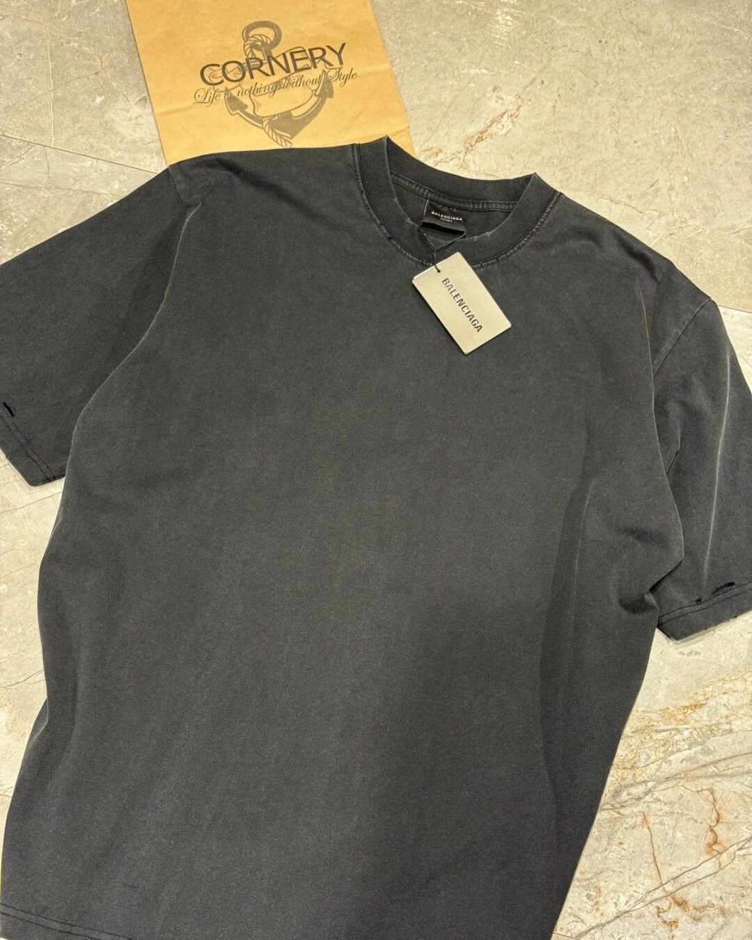 Футболка Balenciaga — изображение 5