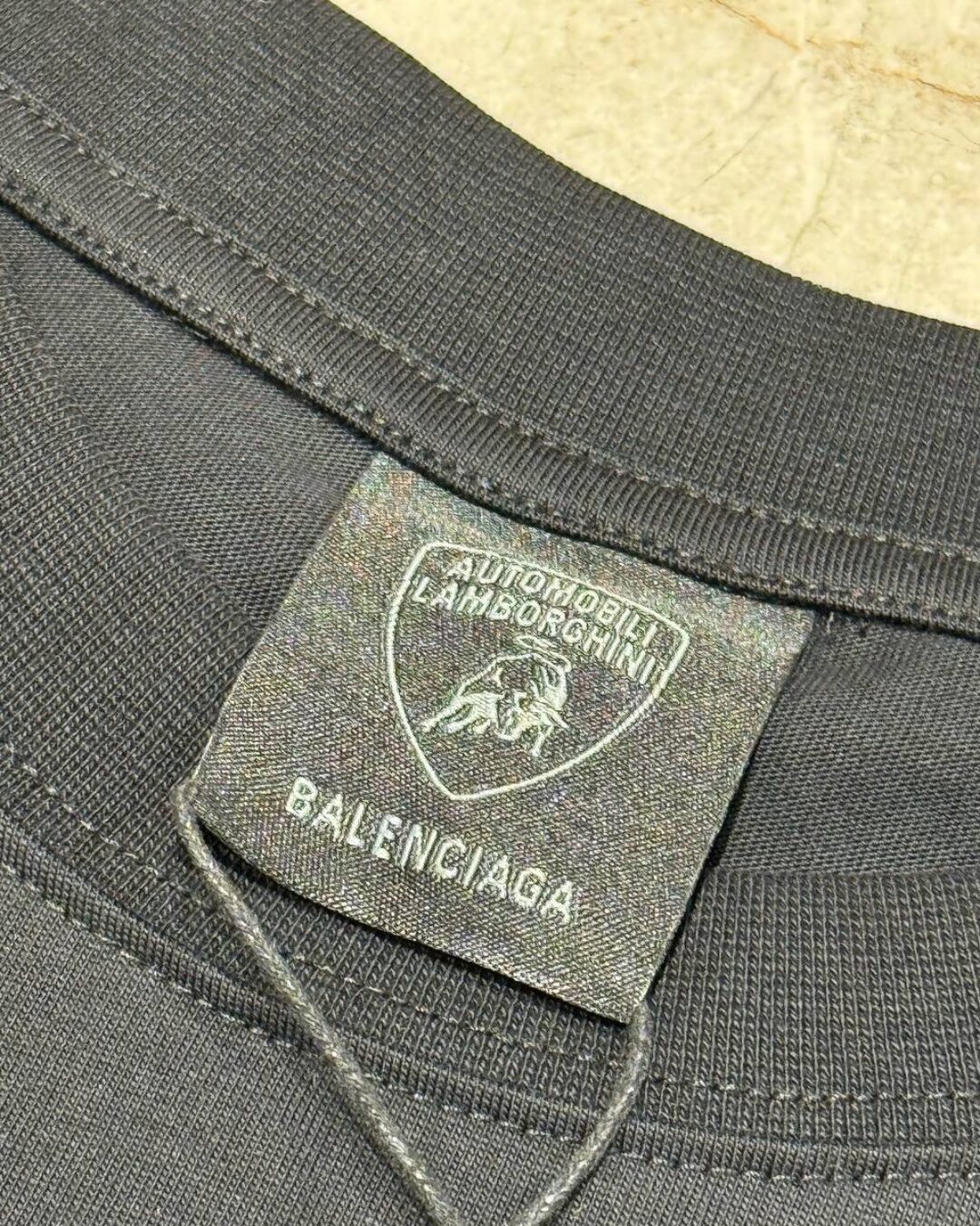 Футболка Balenciaga — изображение 6