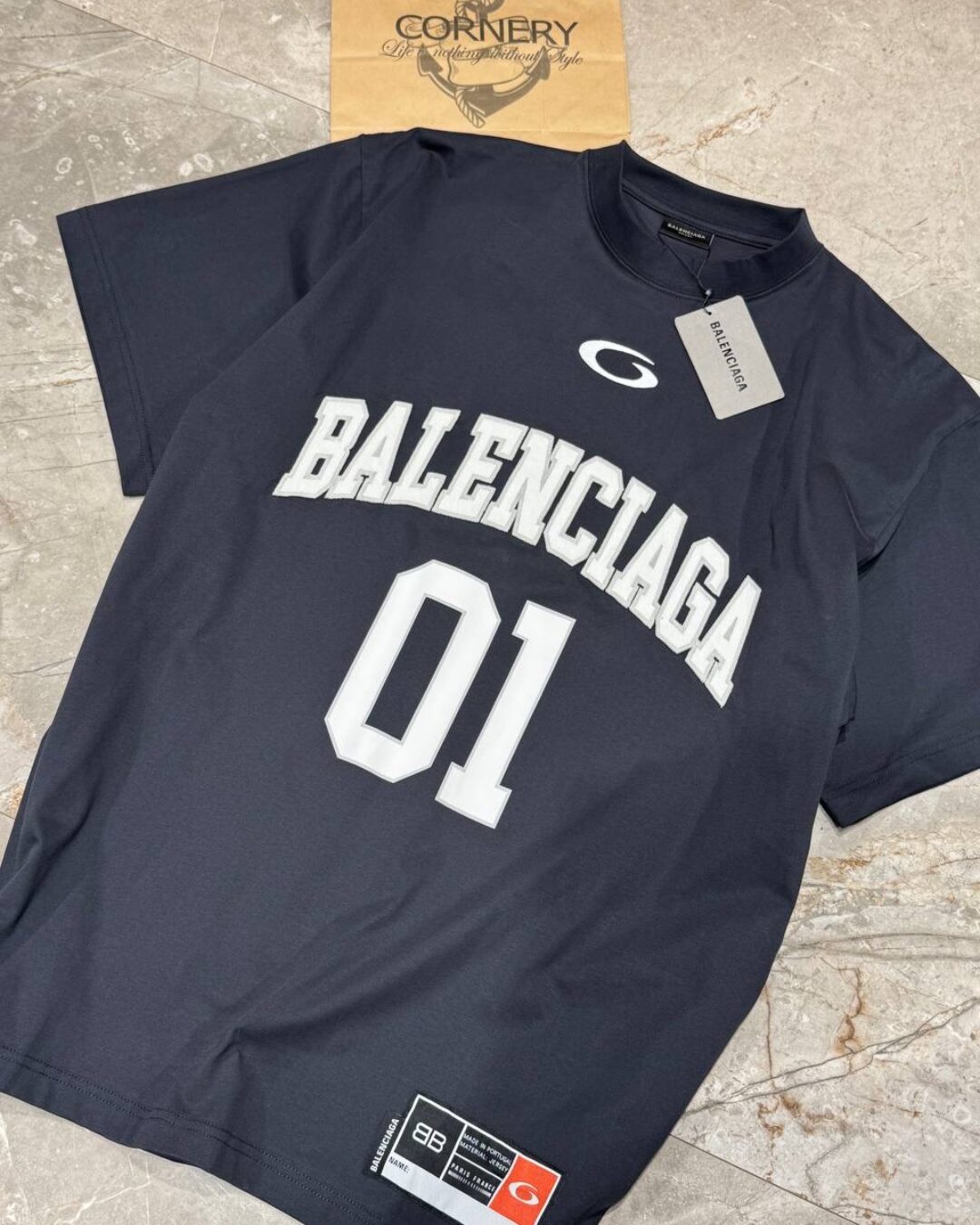 Футболка Balenciaga — изображение 6