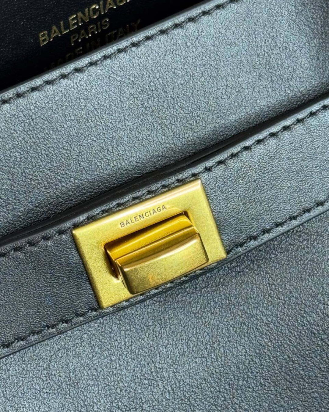 Сумка Balenciaga Bel Air Medium — изображение 10