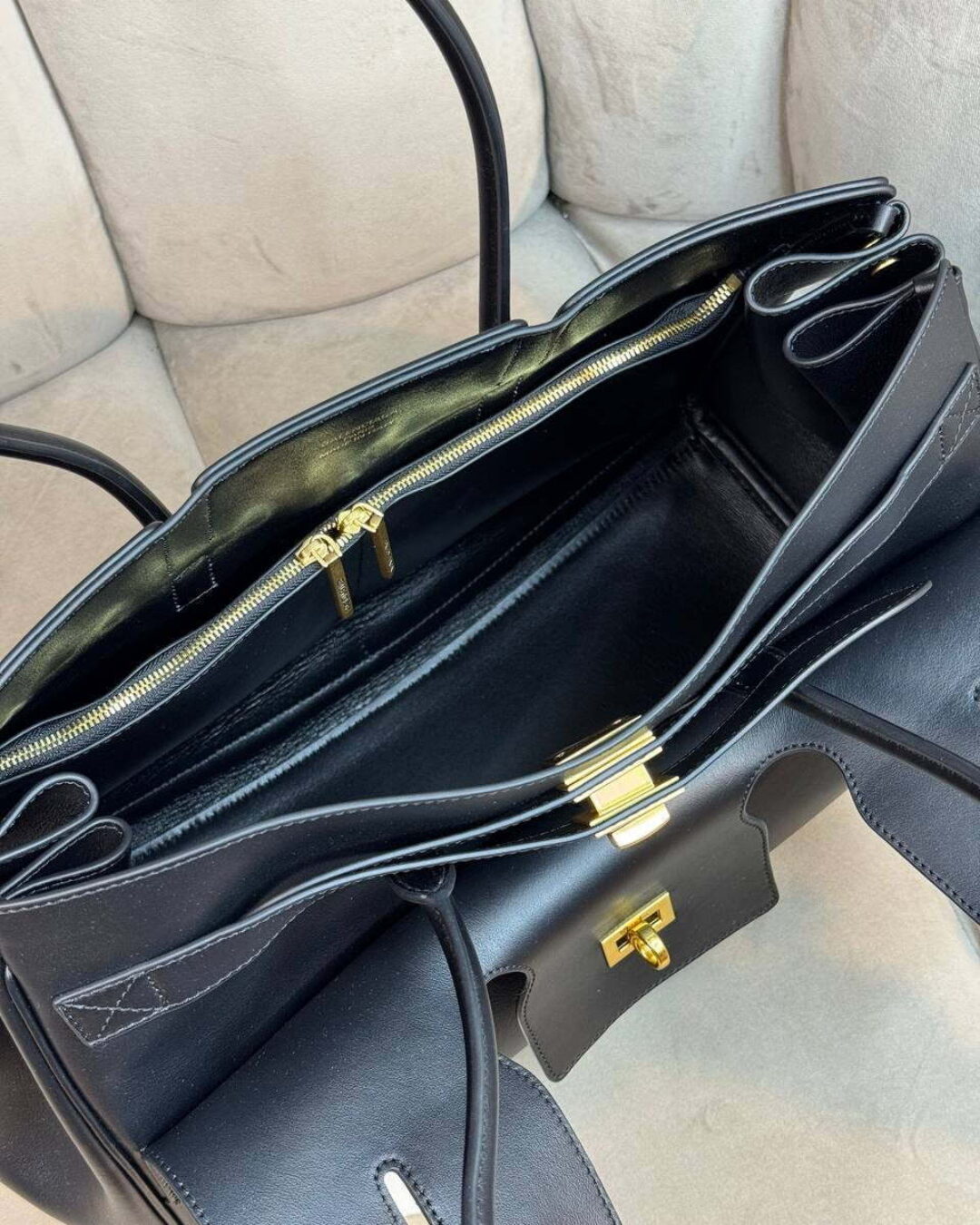 Сумка Balenciaga Bel Air Medium — изображение 7