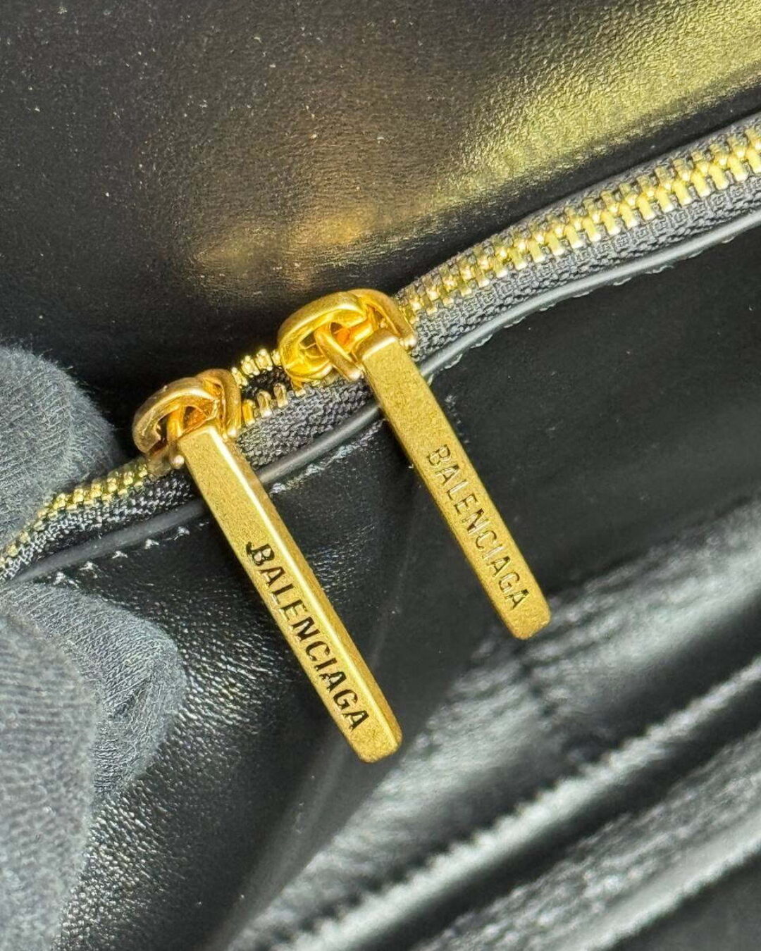 Сумка Balenciaga Bel Air Medium — изображение 8