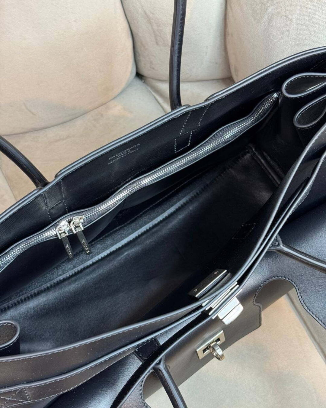 Сумка Balenciaga Bel Air Medium — изображение 9