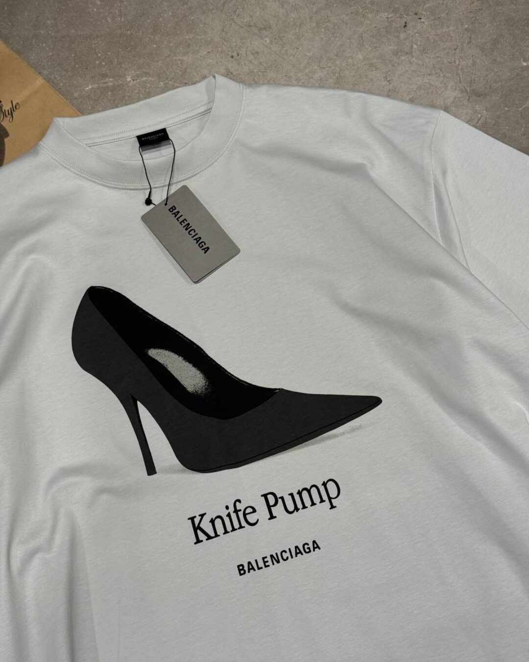 Футболка Balenciaga — изображение 4