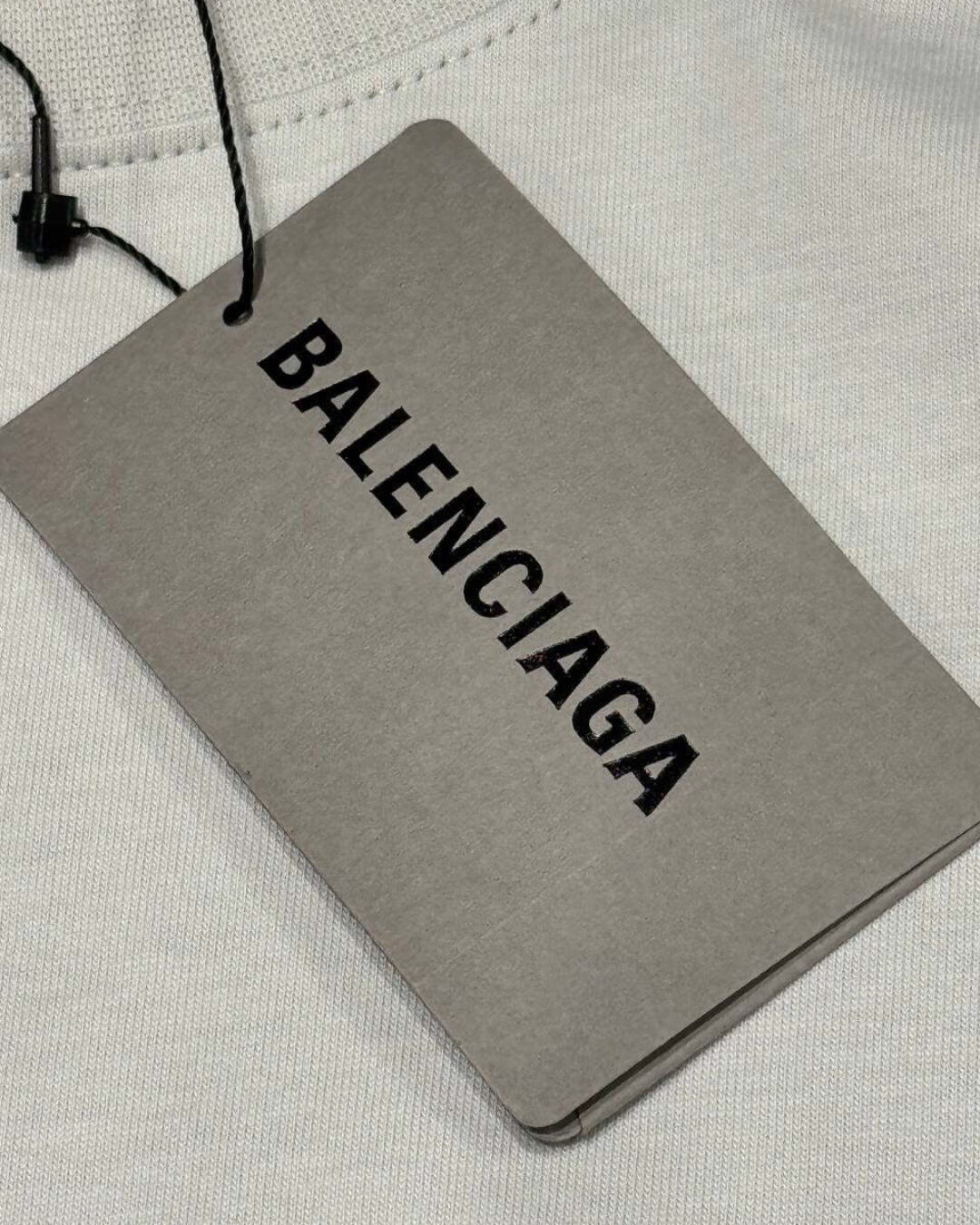 Футболка Balenciaga — изображение 6